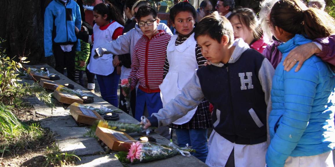 Sentido homenaje por los estudiantes del accidente del Cerro Ventana